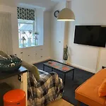 Glen Ness Apartment In Tranquil Area Of City Centre