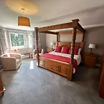 Cardon House - Luxury Highland Holiday Home