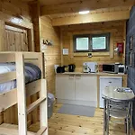 Immaculate Cabin 5 Mins To Inverness Dogs Welcome