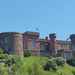Heather House, Beautiful Family Home, Sleeps 8