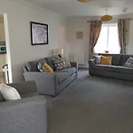 Olavat Cottage Detached Property With Parking