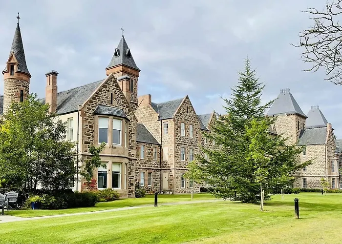 No 49 A Spacious Executive Apartment In Inverness