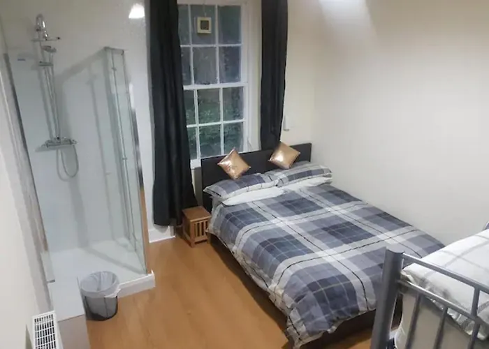 9 Ardconnell Terrace Room 2