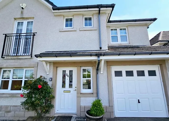 26 Woodgrove Drive