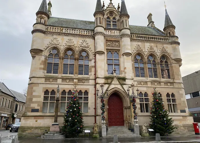 No 10 Immaculate City Centre, Top Floor 2 Bed Flat With Free Parking