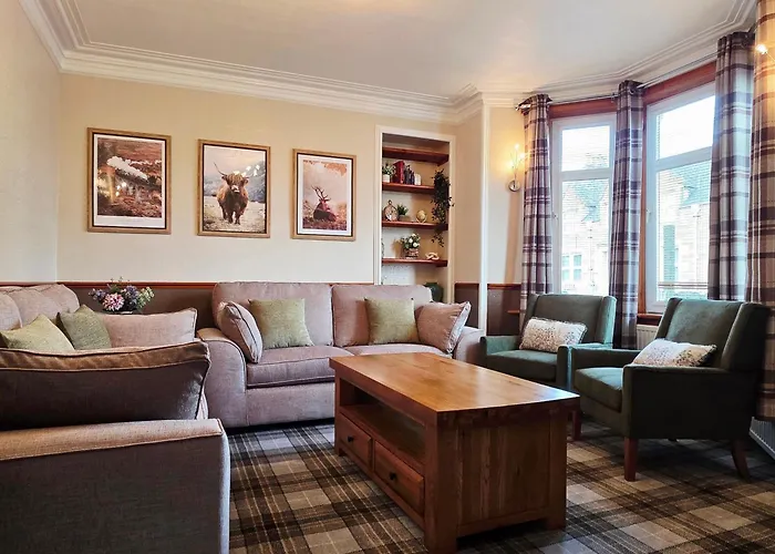 Inverness City 4 Bedroom House Free Parking