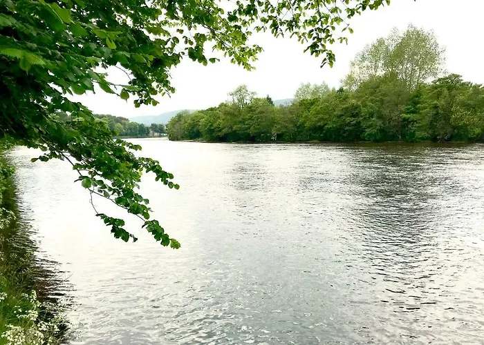Apartment 42A By The River
