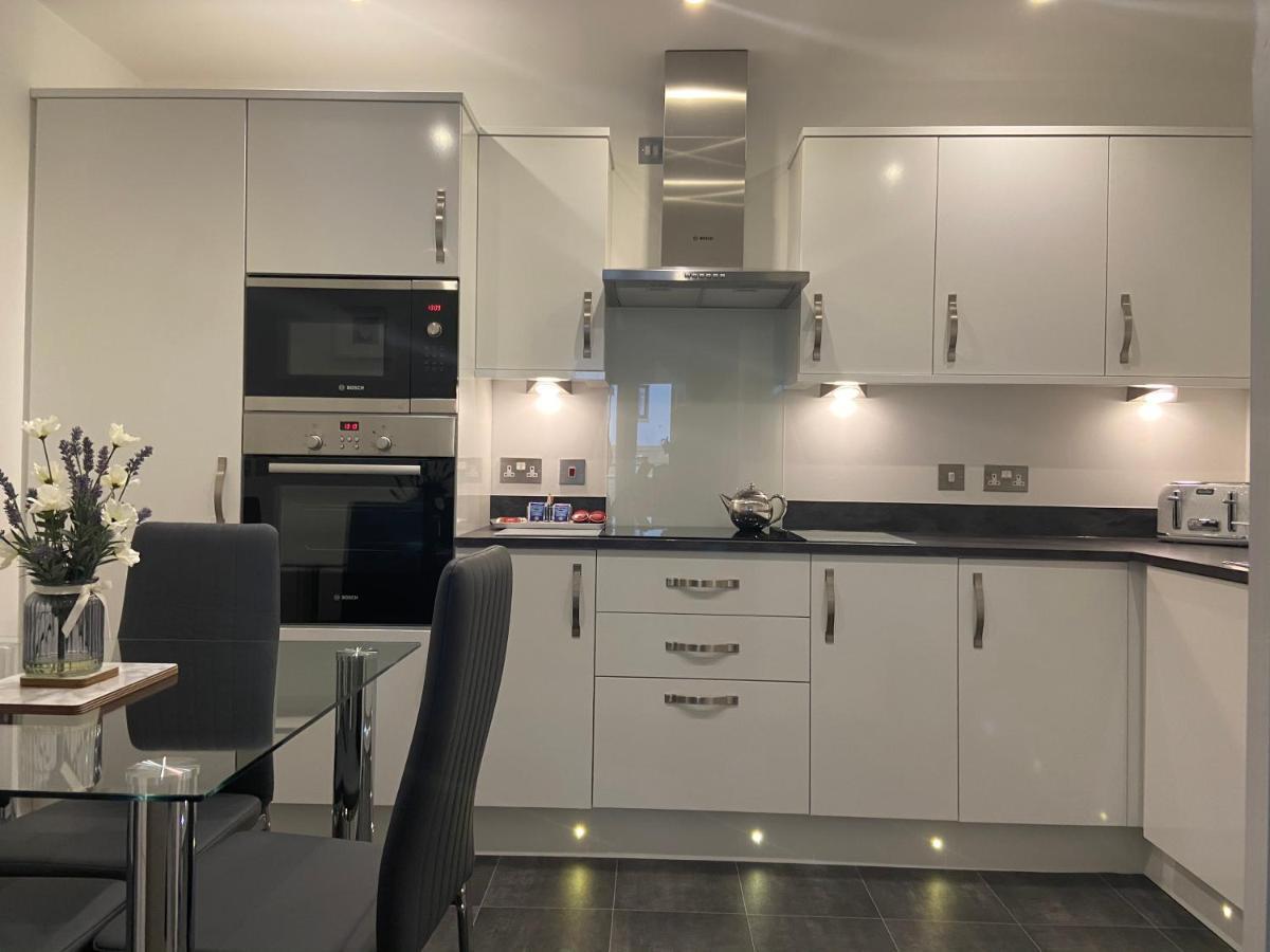Apartment 23 Hedgefield House