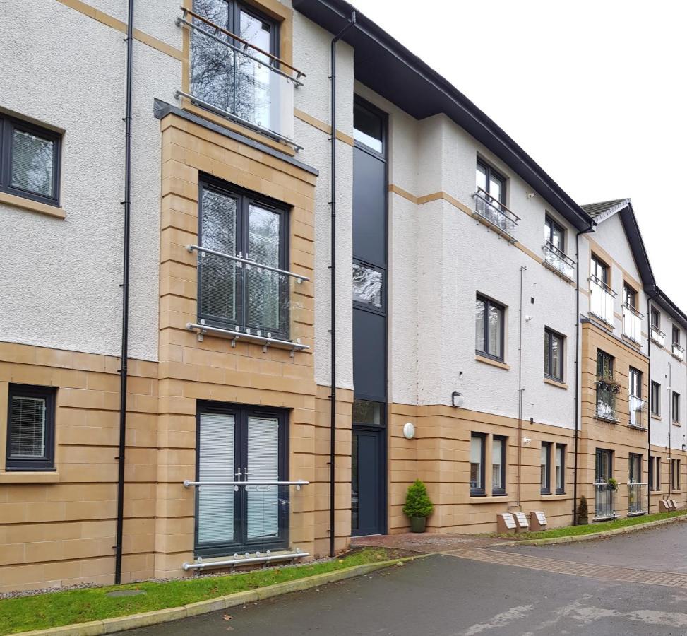 23 Hedgefield House Apartment