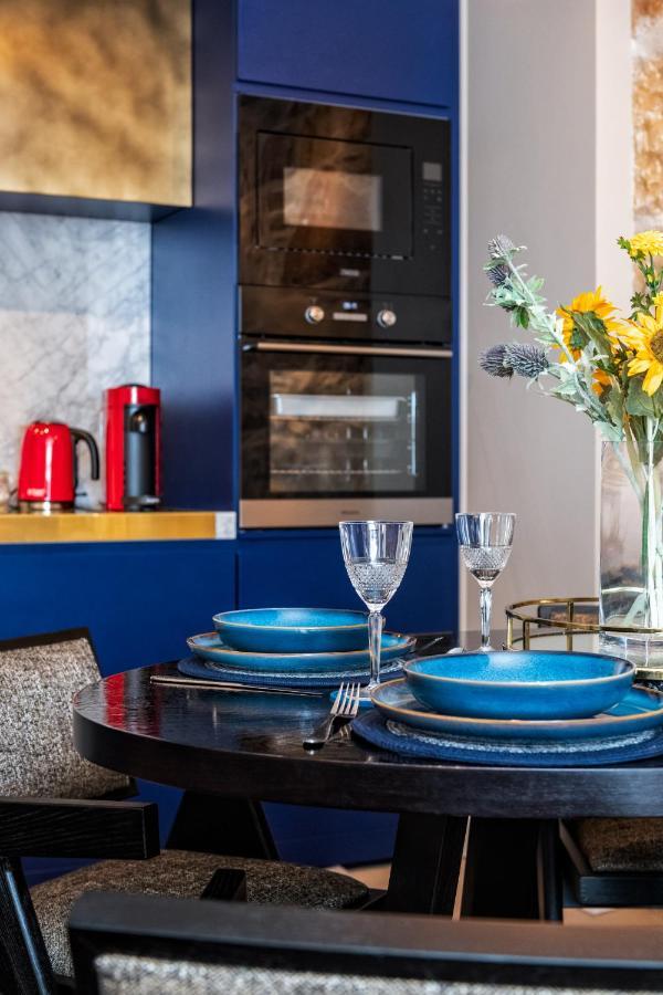 Relax In Super Size Copper Tub - 2 Bedroom Apartment Inverness