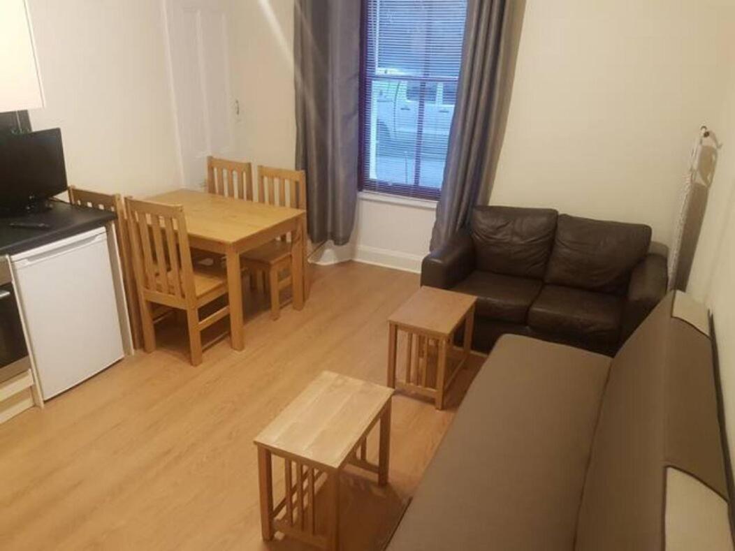 9 Ardconnell Terrace Room 2 Inverness