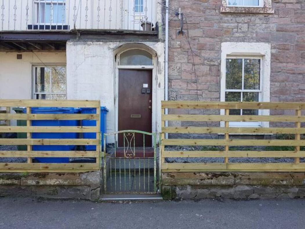 9 Ardconnell Terrace Room 2 * Inverness