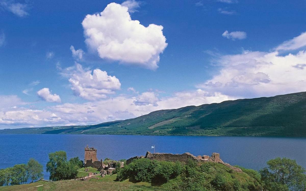 9 Ardconnell Terrace Room 2 * Inverness