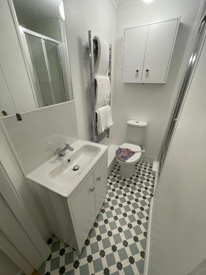 Apartment Glen Ness In Tranquil Area Of Centre *