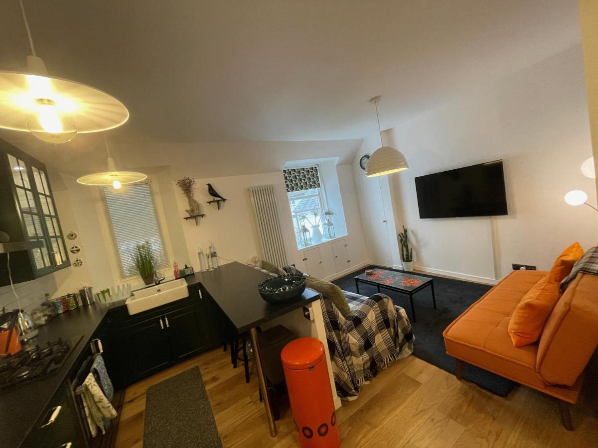 Glen Ness In Tranquil Area Of Centre Apartment *