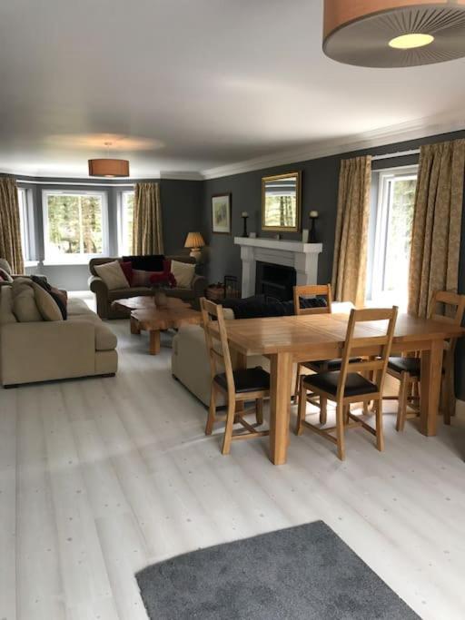 Cardon House - Luxury Highland Inverness