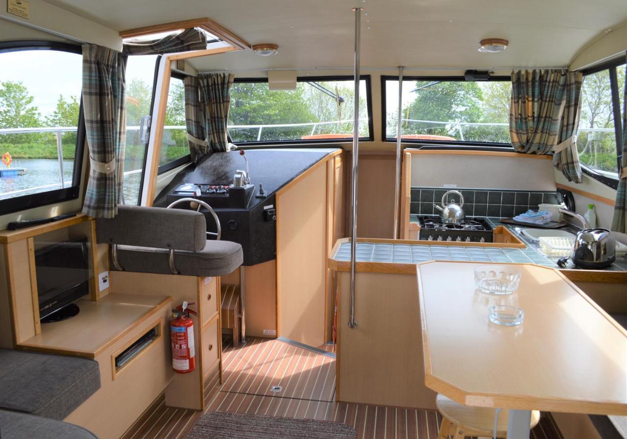 Caley Cruisers Botel Inverness