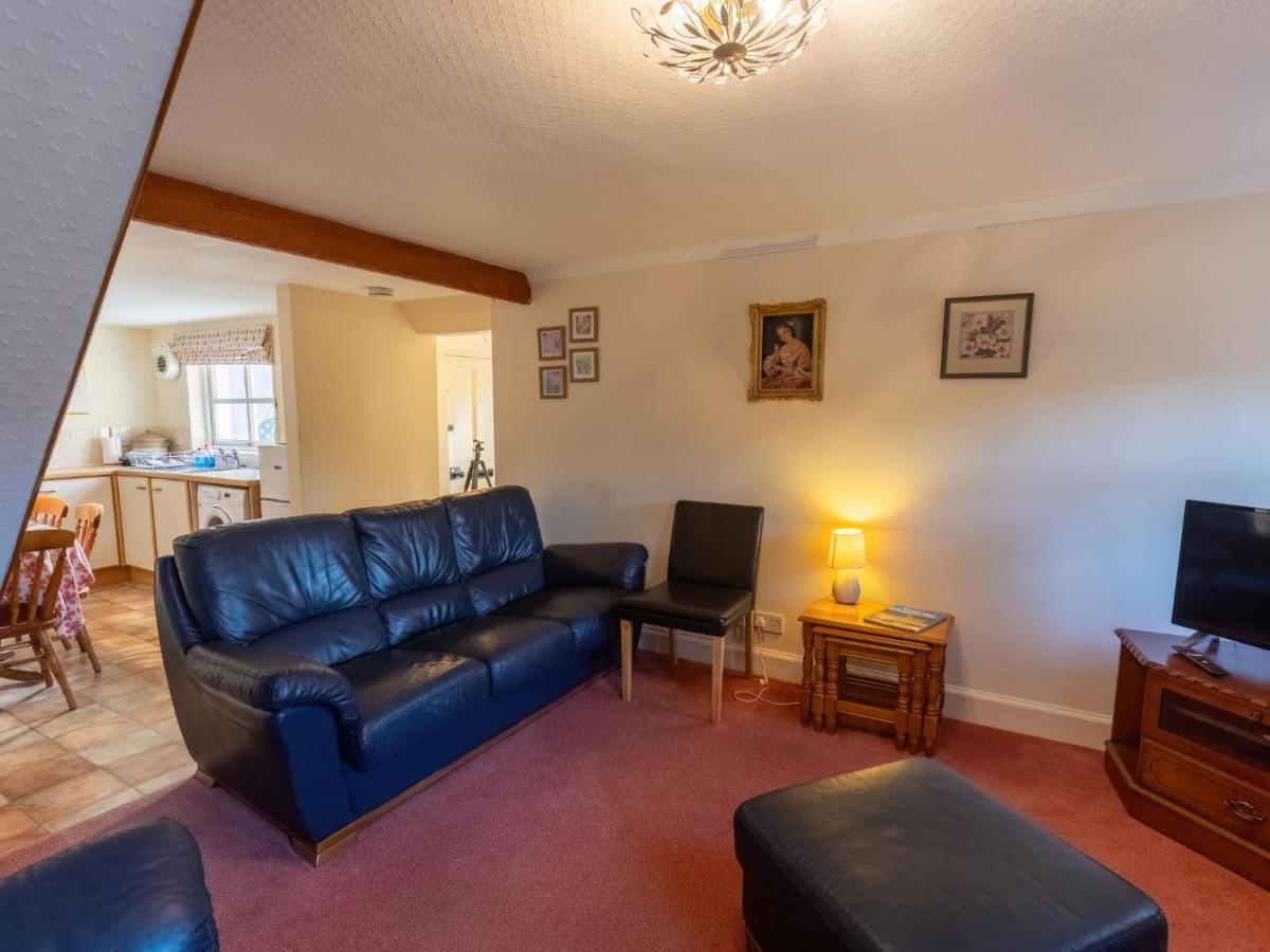 Road-2 By Interhome Inverness