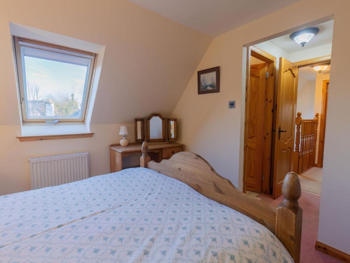 Holiday home Road-1 By Interhome