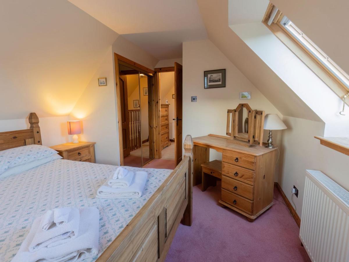 Holiday home Road-1 By Interhome