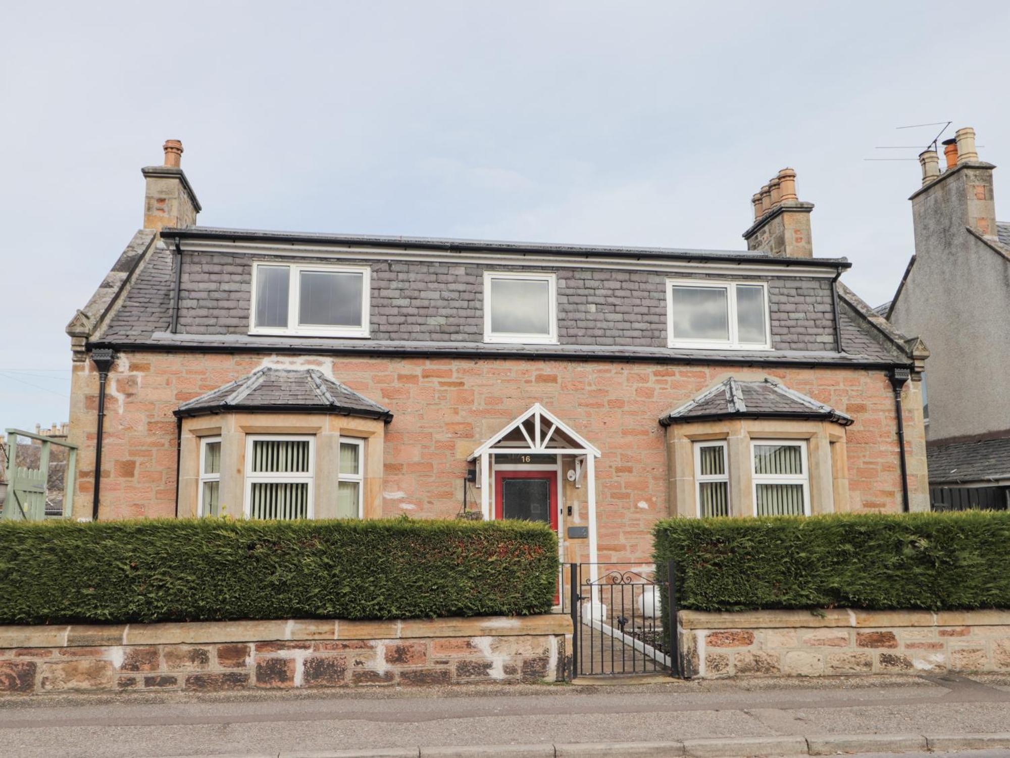 16 Fairfield Road Holiday home