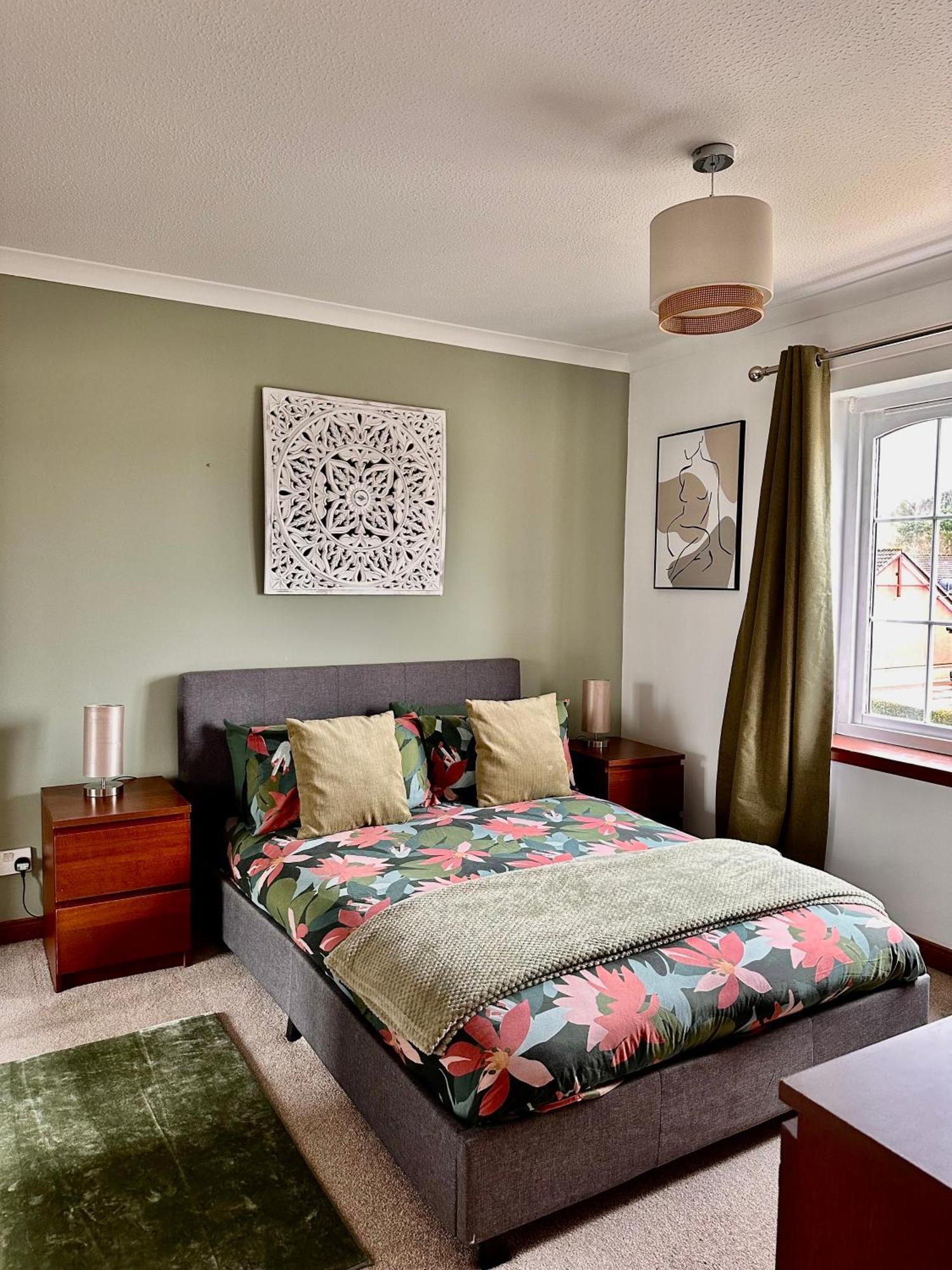 With Parking, Close To The Raigmore Hospital *