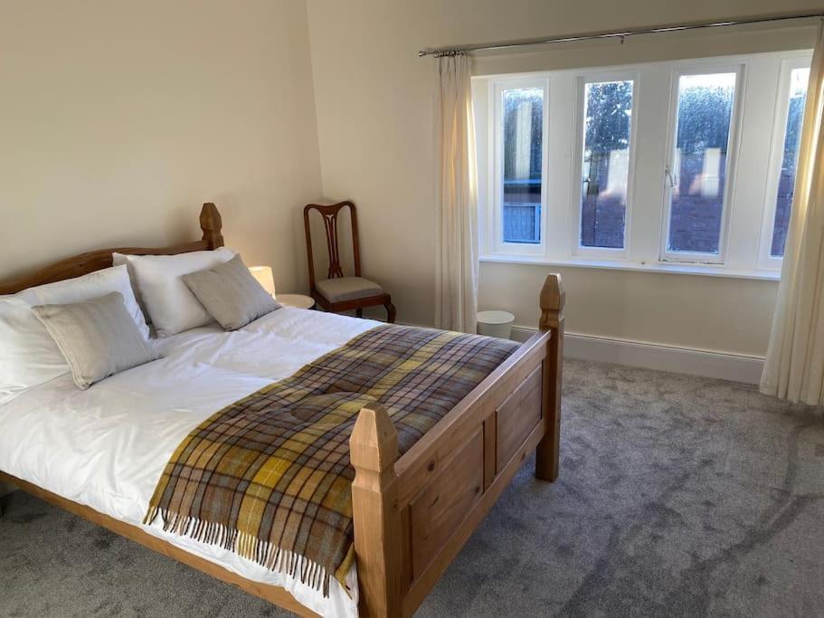 Heather House, Beautiful Family Home, Sleeps 8
