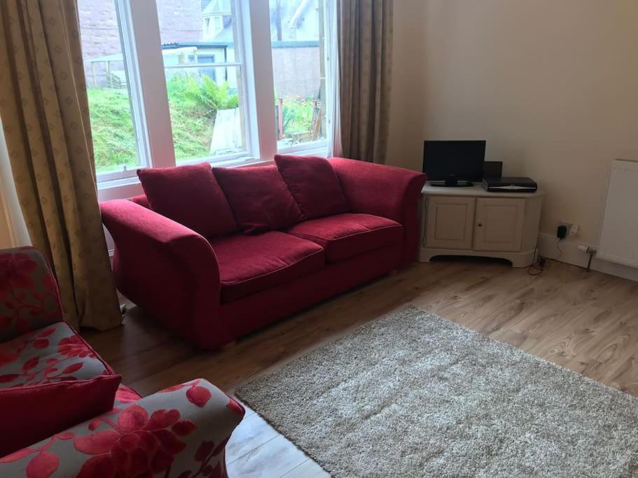 Heather House, Beautiful Family Home, Sleeps 8 Holiday home Inverness