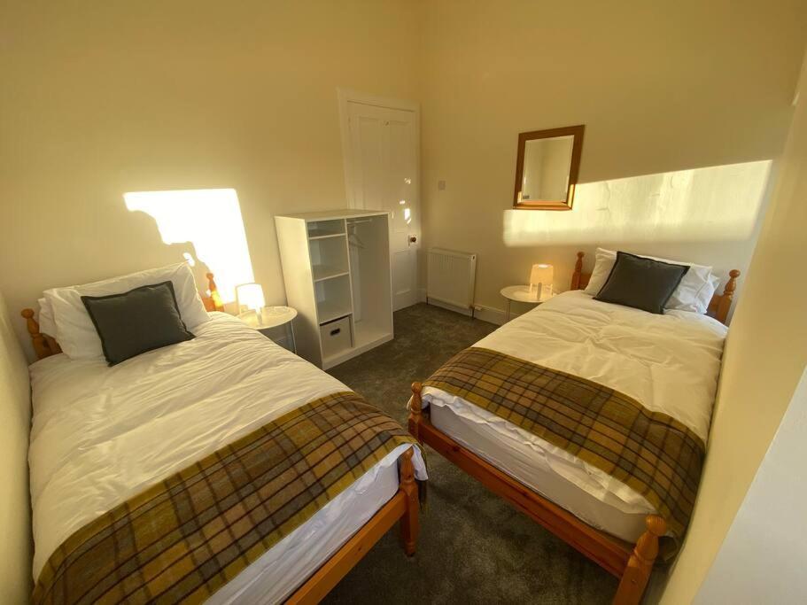 Heather House, Beautiful Family Home, Sleeps 8 Inverness