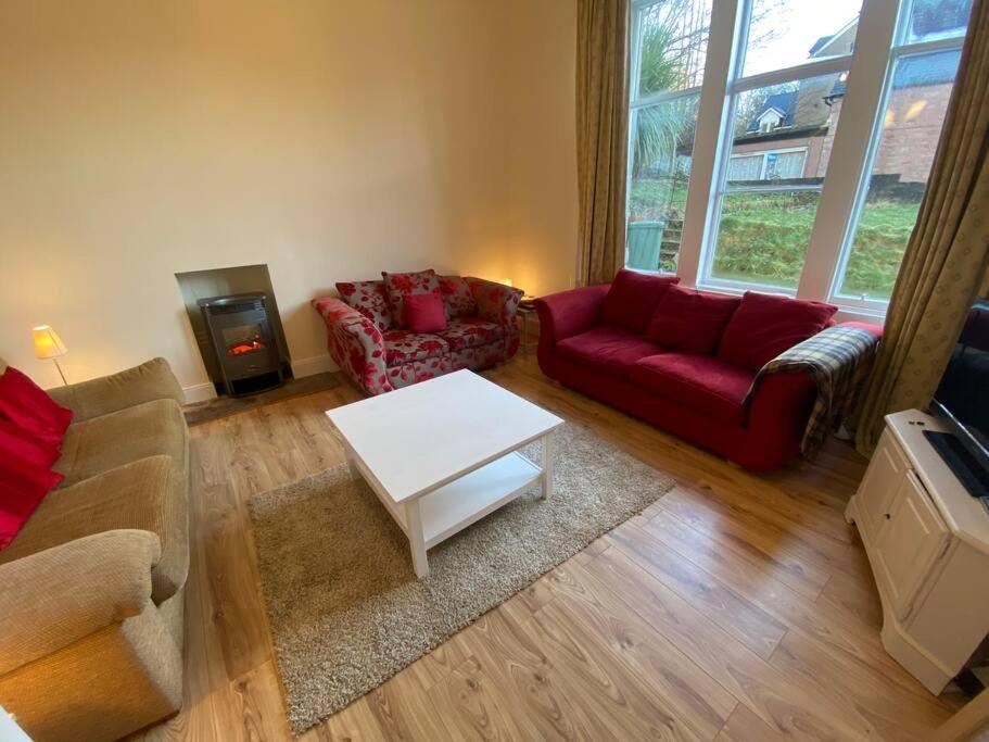 Heather House, Beautiful Family Home, Sleeps 8 * Inverness