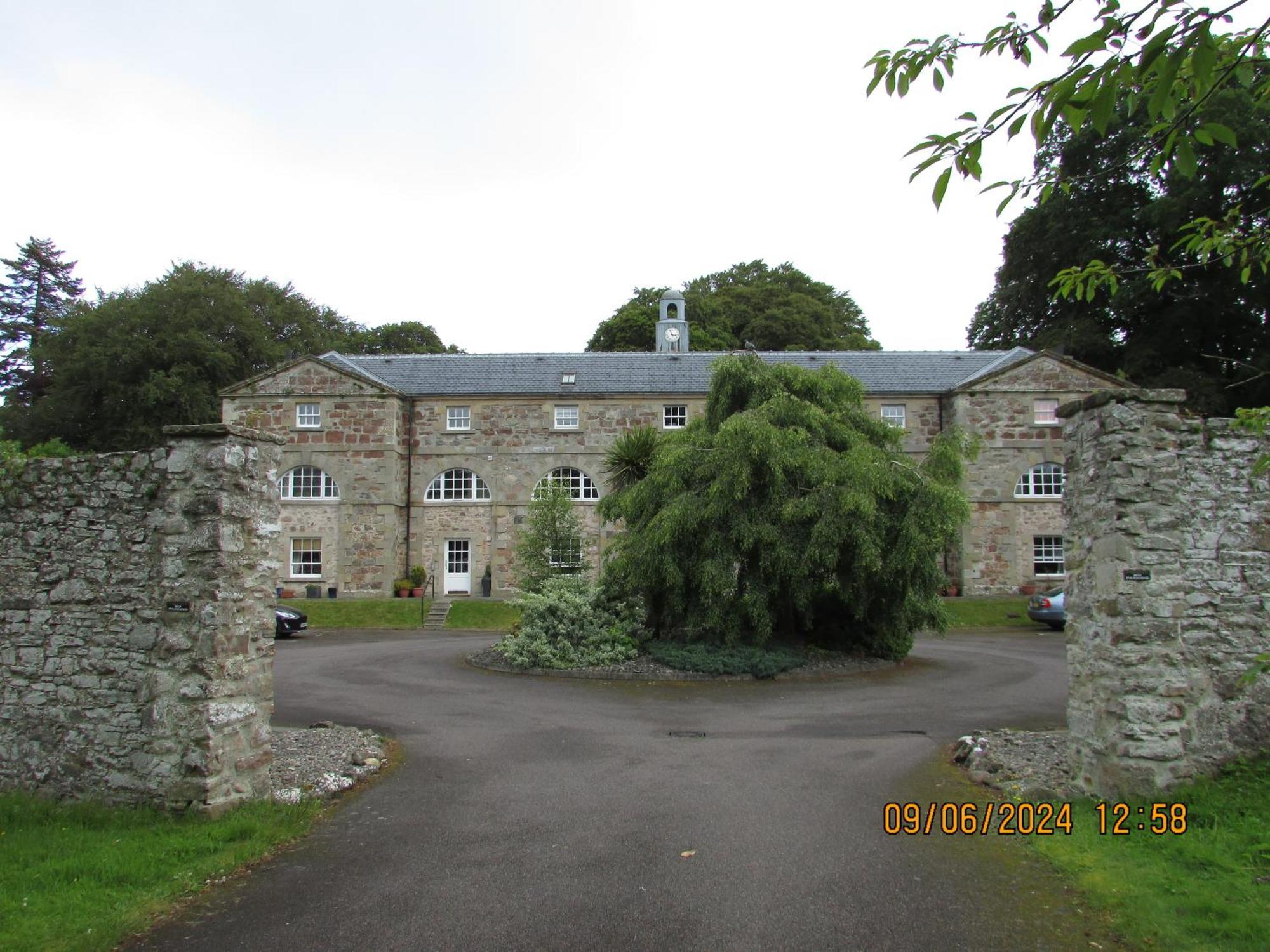 Culloden Stables 4 Apartment *