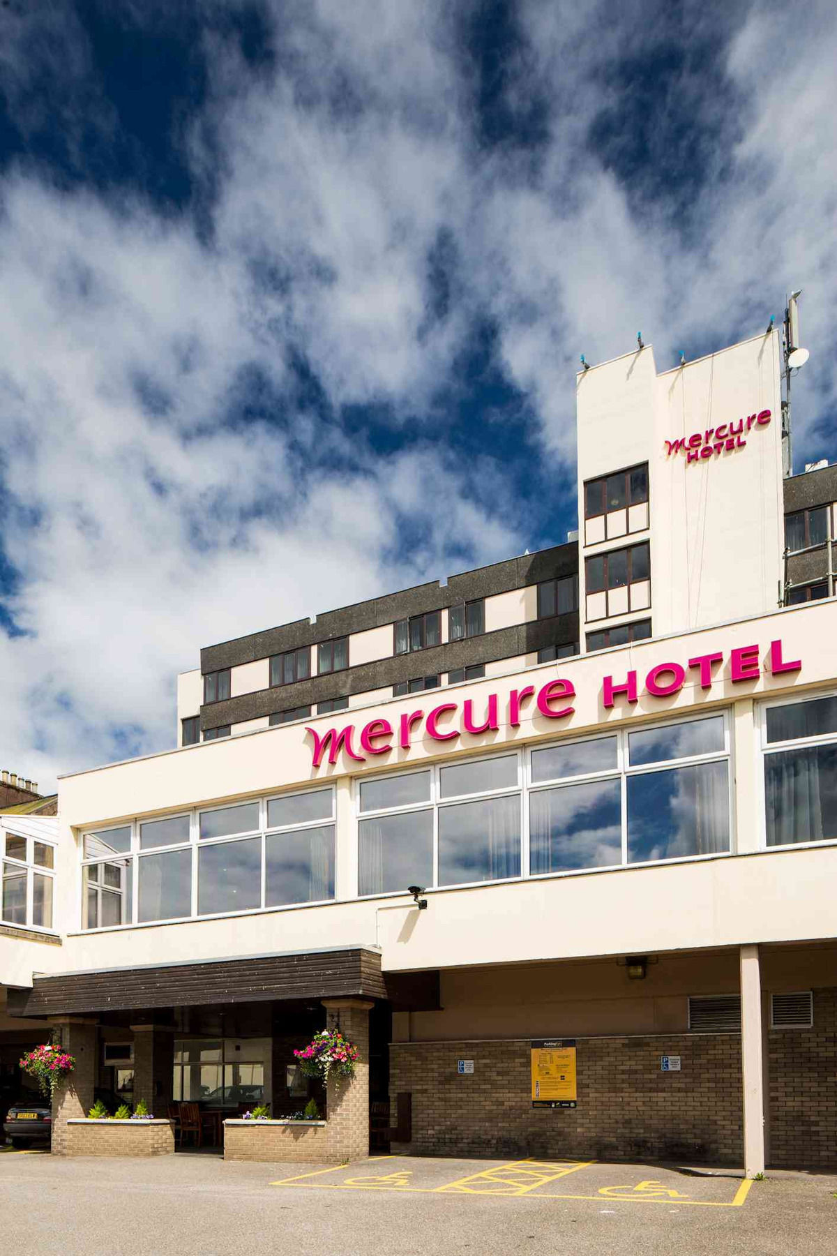 Mercure Hotel 4*
