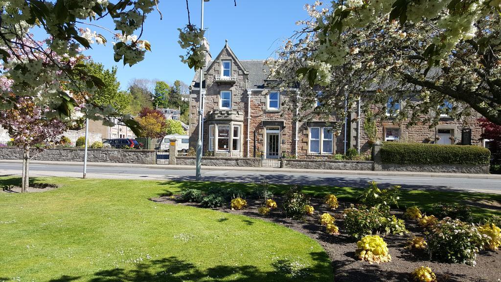 Guest house Moray Park