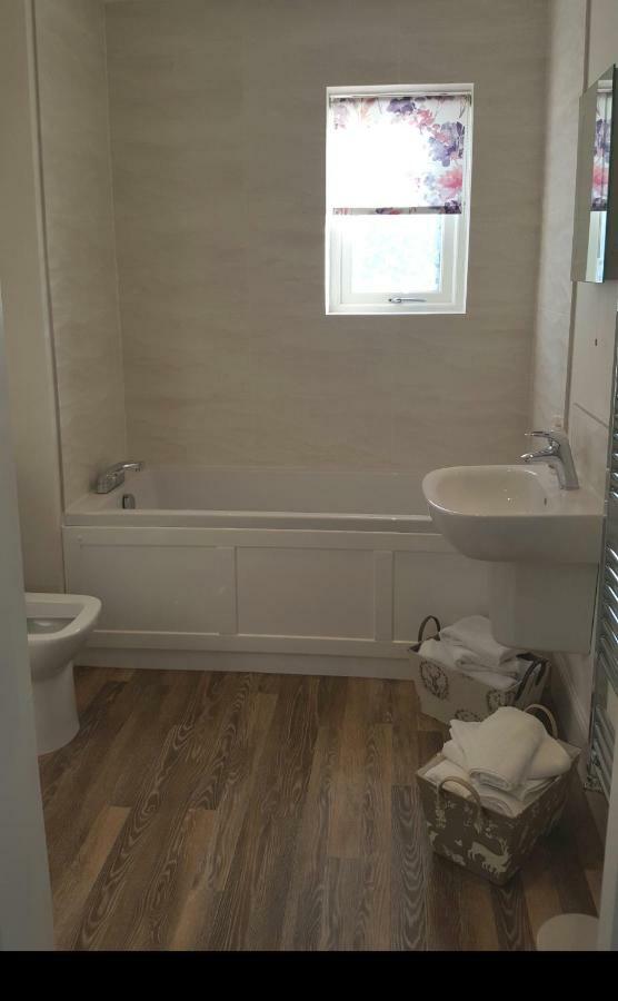 Olavat Detached With Parking * Inverness