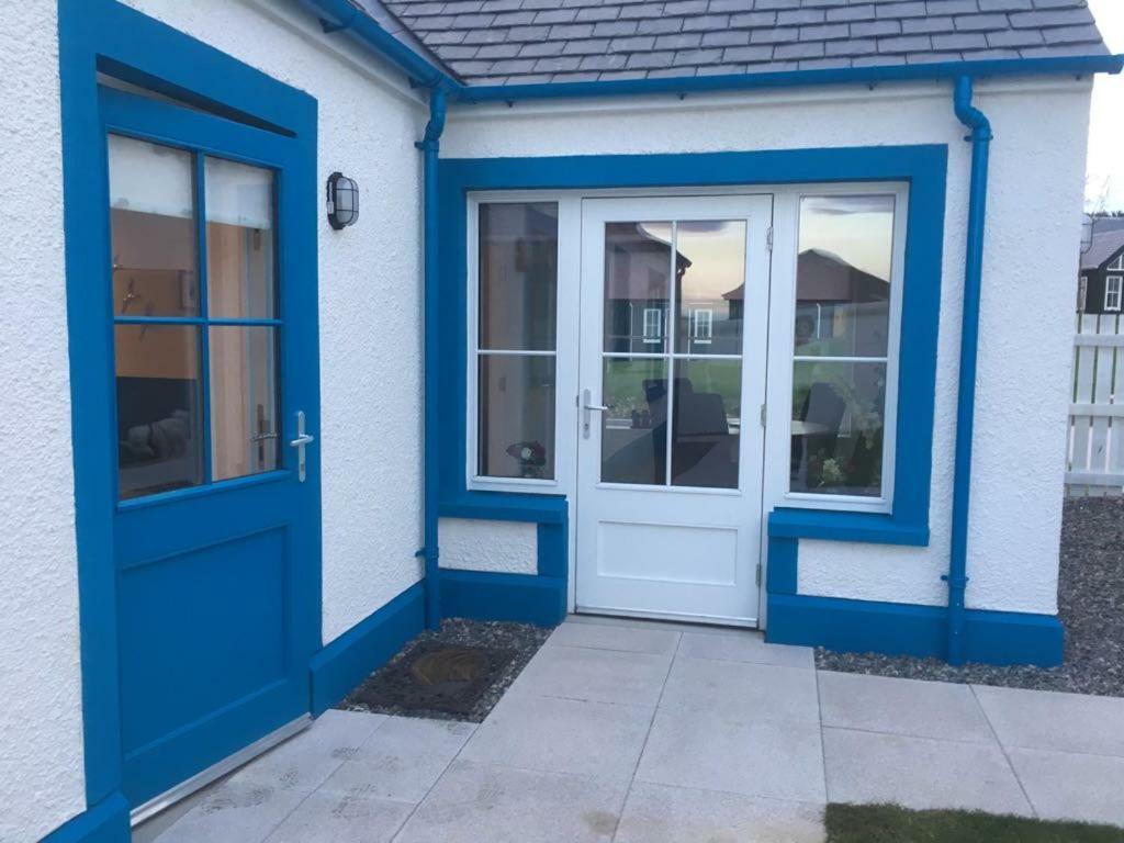 Olavat Detached With Parking *