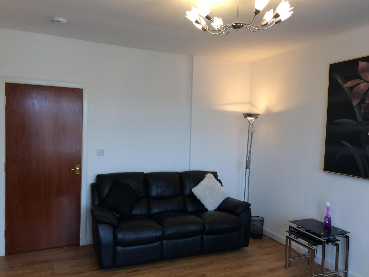 Eastgate Apartment *