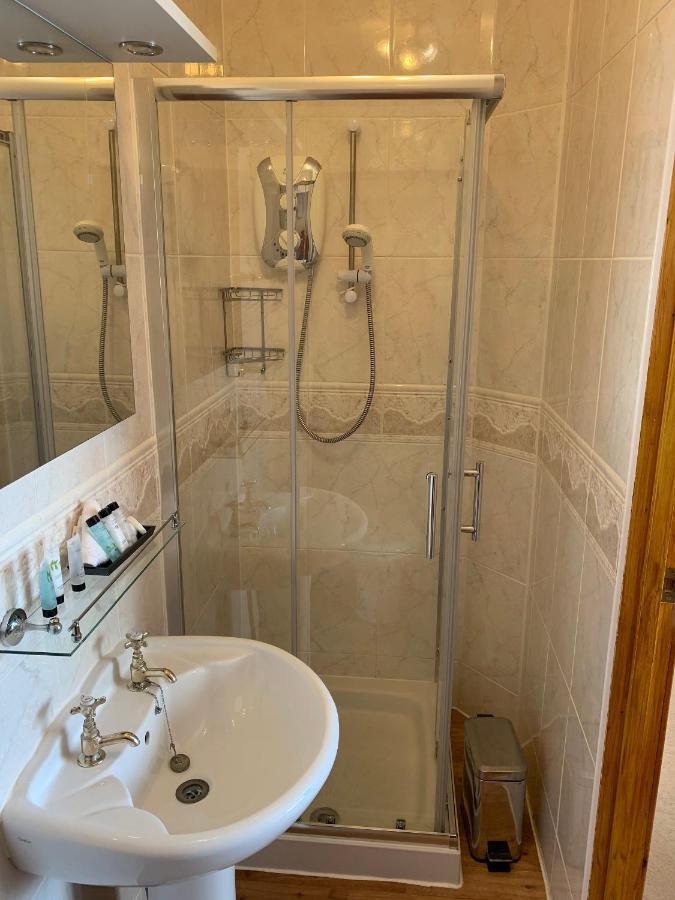 Lyndon Guest house 4*
