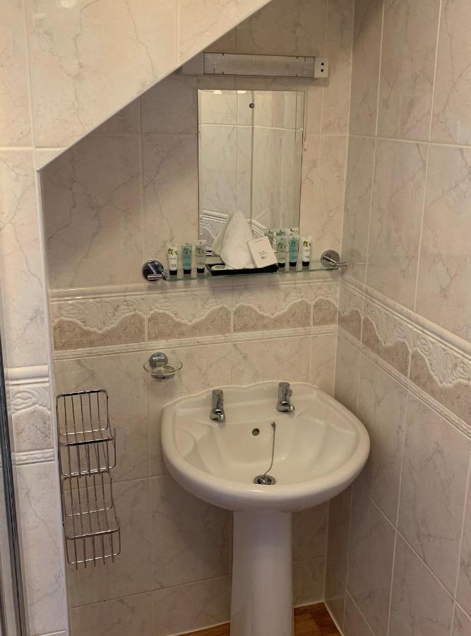 Guest house Lyndon 4*