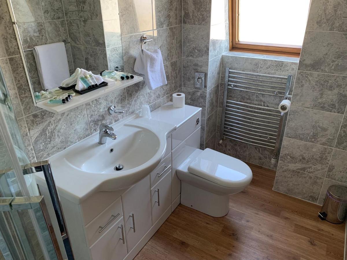Lyndon Guest house 4*