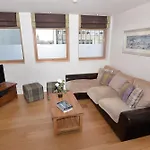 Highland Apartments By Mansley