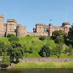 2 Old Edinburgh Court