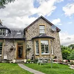 Stunning 5-Bed House In Inverness