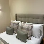 Waverley Inn Holiday Apartments