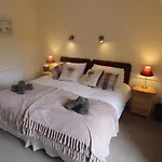 Easdale House Apartments