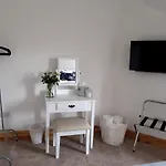 T H R E E B&B