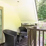 Waterfall Apartment