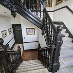 Cambeth Lodge