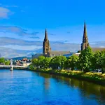 Inverness Holiday House - 2 Bedroom