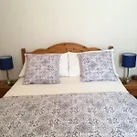 Rossmount Guest House