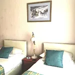 Rossmount Guest House